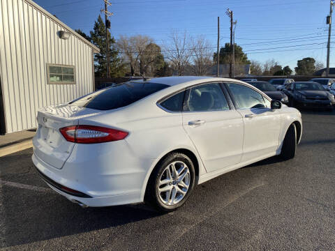 2016 Ford Fusion SE