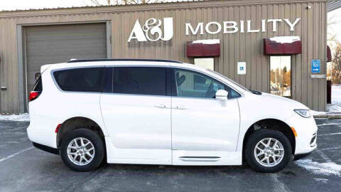 2022 Chrysler Pacifica Touring L