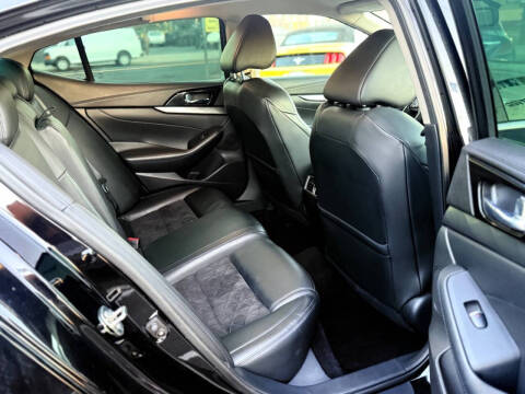 2017 Nissan Maxima 3.5 SR