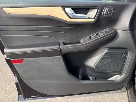 2021 Ford Escape Titanium