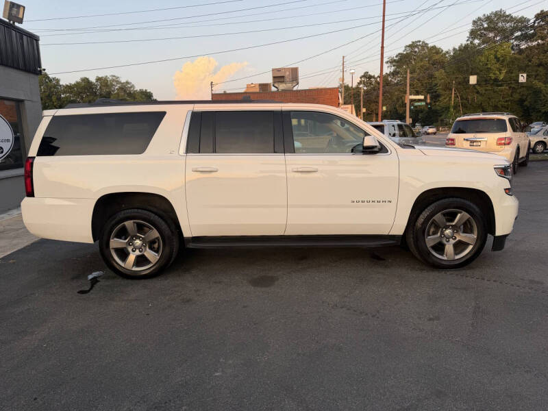 2017 Chevrolet Suburban LT