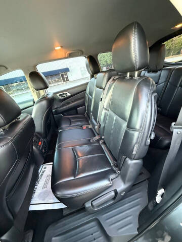 2018 Nissan Pathfinder SL