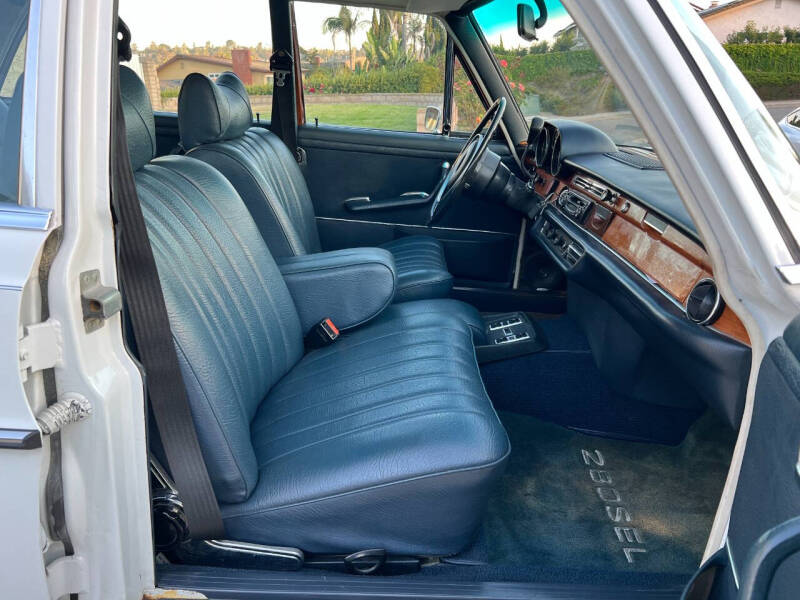 1972 Mercedes-Benz 280-Class