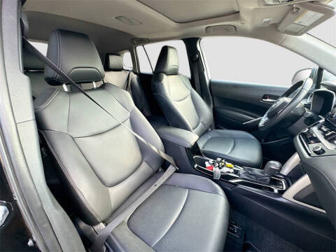 2024 Toyota Corolla Cross XLE