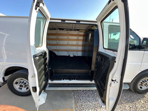 2023 GMC Savana 2500