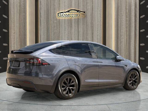 2023 Tesla Model X Standard Range