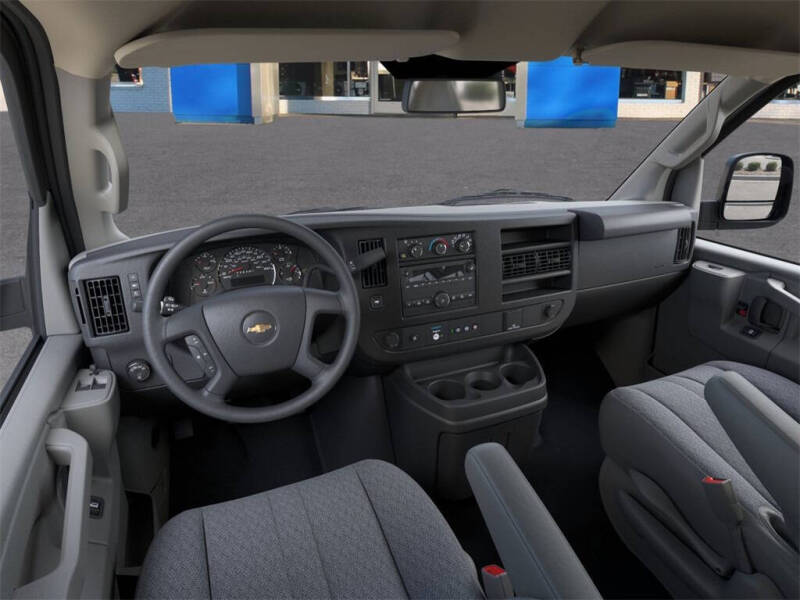 2025 Chevrolet Express 2500
