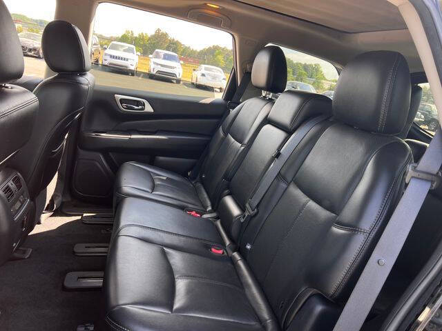 2017 Nissan Pathfinder Platinum