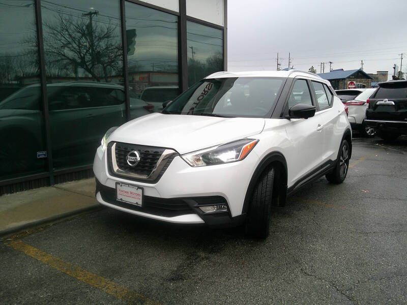 2019 Nissan Kicks SR