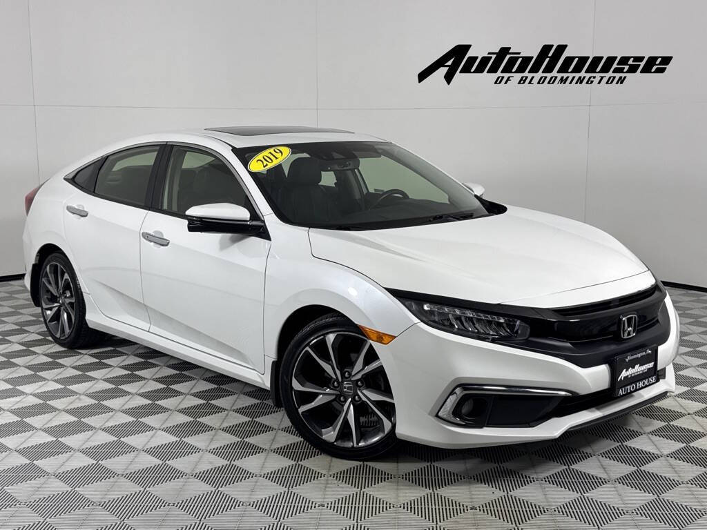 2019 Honda Civic Touring 4dr Sedan's photo