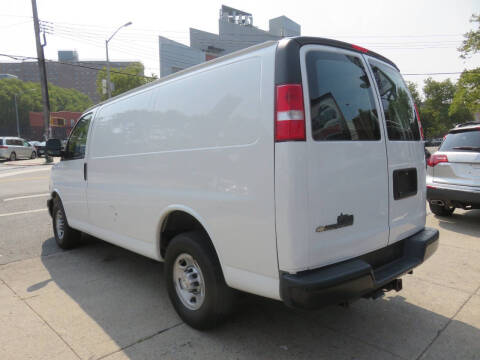 2019 Chevrolet Express 2500