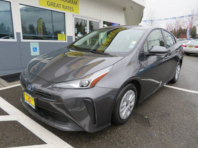 2022 Toyota Prius LE
