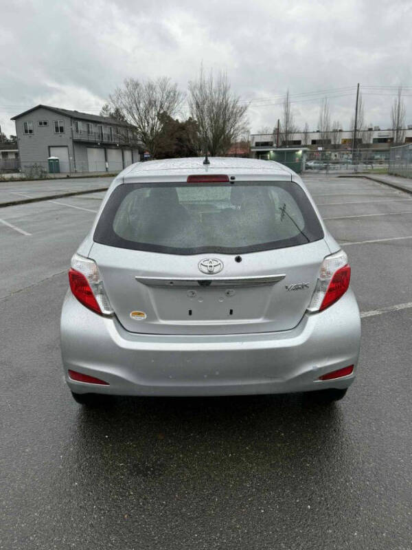 2014 Toyota Yaris 3-Door L Fleet