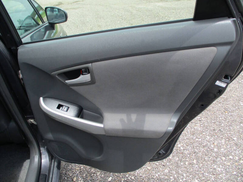 2010 Toyota Prius III
