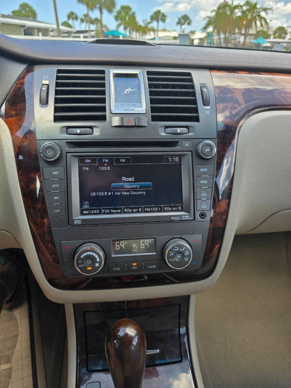 2011 Cadillac DTS Premium Collection