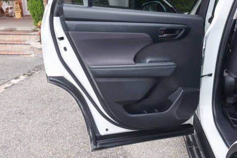 2021 Toyota Highlander L