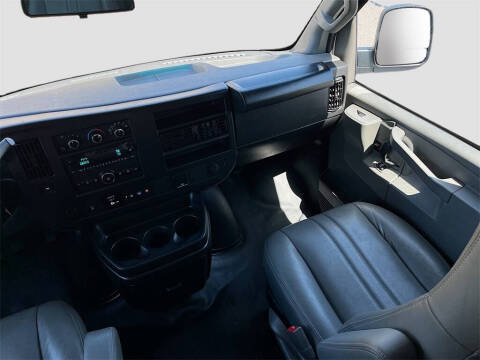 2023 Chevrolet Express 2500