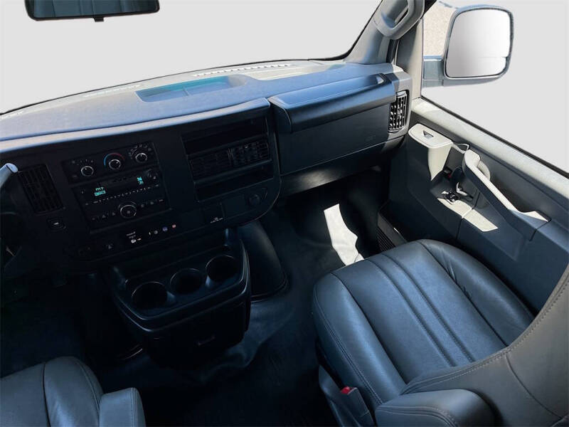 2023 Chevrolet Express 2500