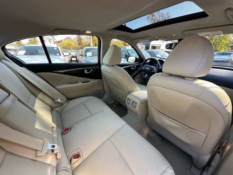 2014 Infiniti Q50 Premium