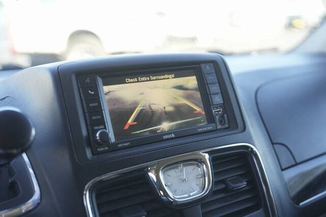 2012 Chrysler Town and Country Touring