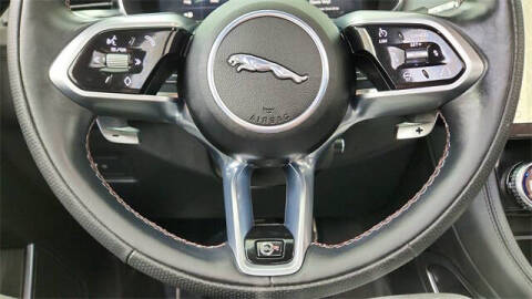 2022 Jaguar F-PACE SVR