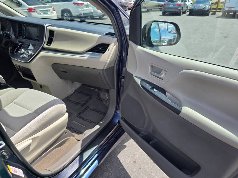 2018 Toyota Sienna