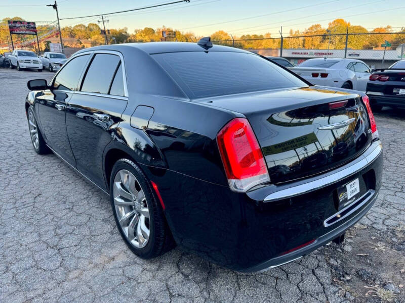 2016 Chrysler 300 C