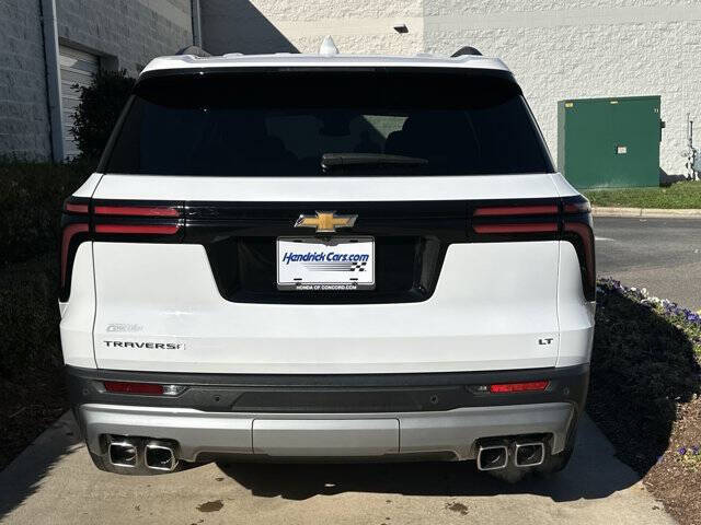 2024 Chevrolet Traverse LT