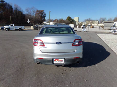 2014 Ford Taurus SE