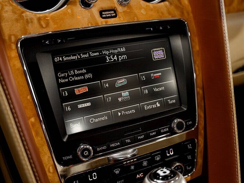 2016 Bentley Continental 41