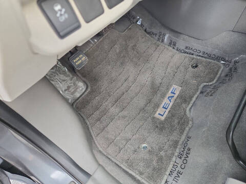 2015 Nissan LEAF SV