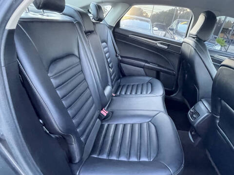 2020 Ford Fusion SEL