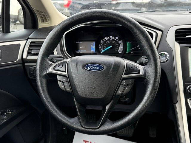 2020 Ford Fusion SE