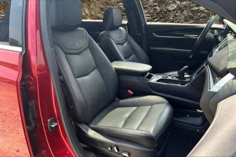 2022 Cadillac XT5 Premium Luxury