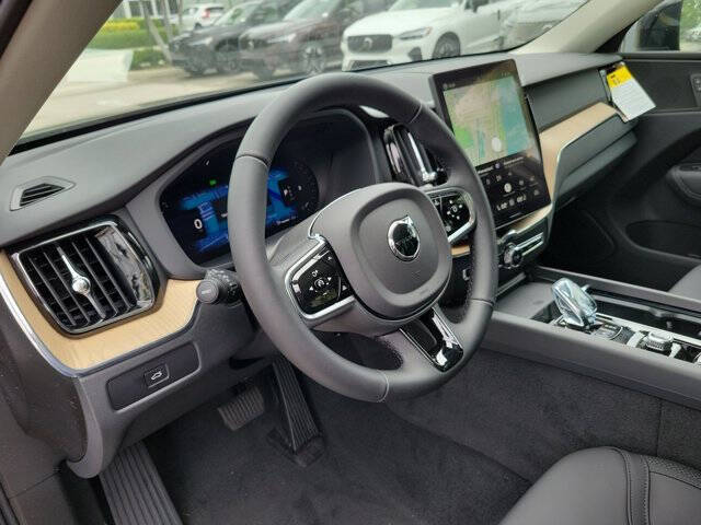 2026 Volvo XC60 B5 Core