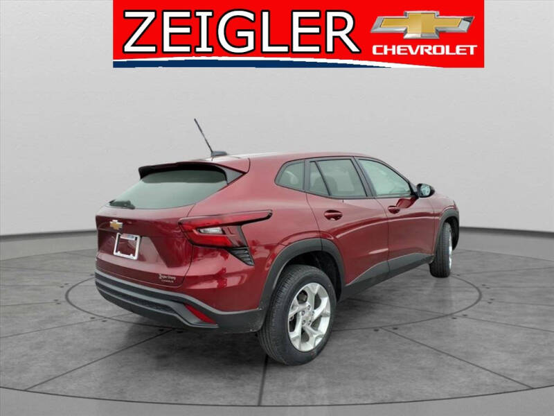 2025 Chevrolet Trax LS