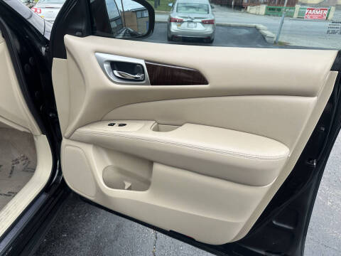 2015 Nissan Pathfinder SL