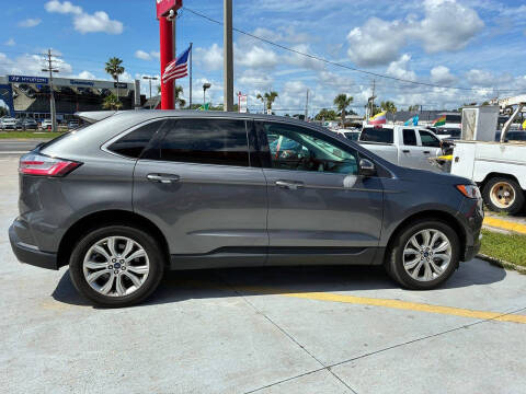 2022 Ford Edge Titanium