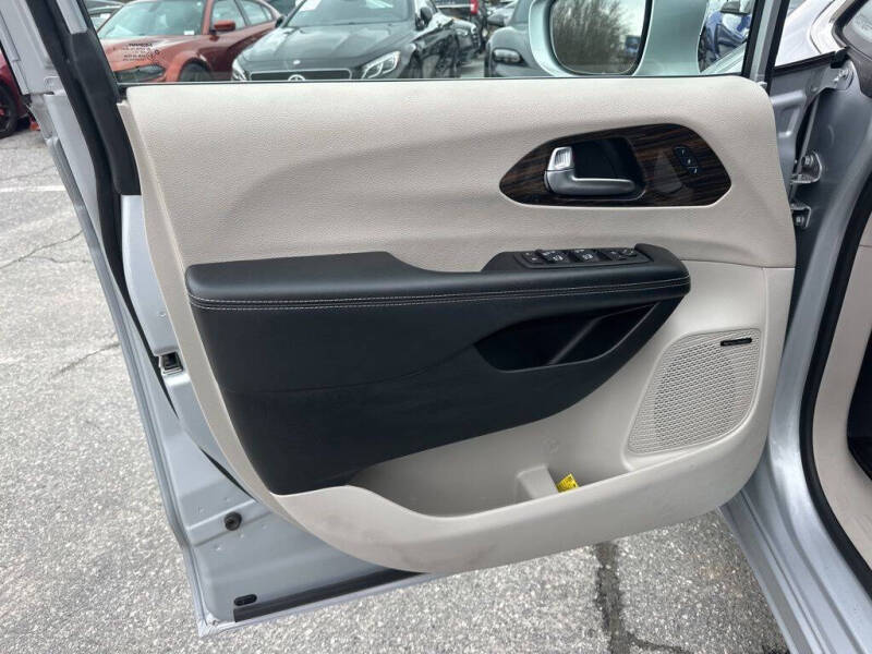 2022 Chrysler Pacifica Limited