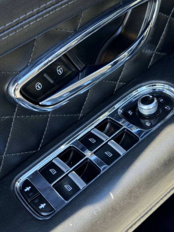 2017 Bentley Bentayga