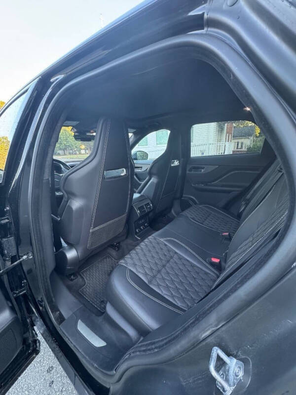 2020 Jaguar F-PACE SVR