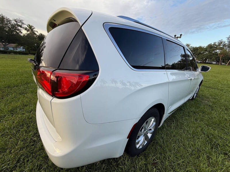 2018 Chrysler Pacifica Touring L
