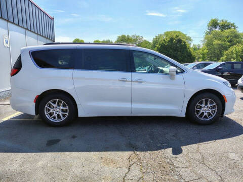 2022 Chrysler Pacifica Touring L