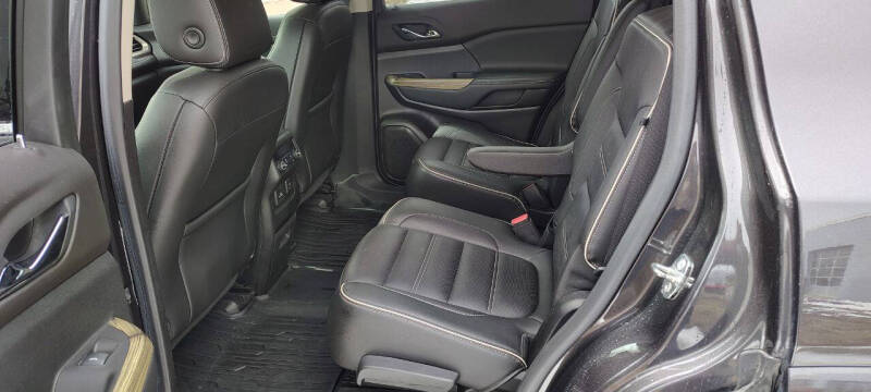 2019 GMC Acadia Denali