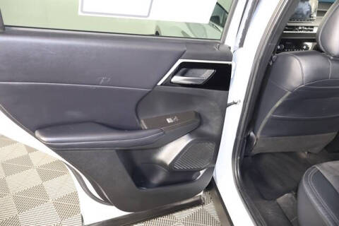 2023 Mitsubishi Outlander SE