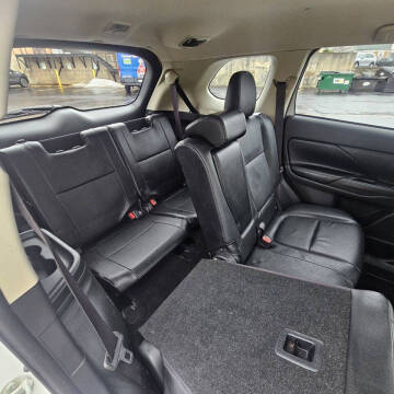 2017 Mitsubishi Outlander SE