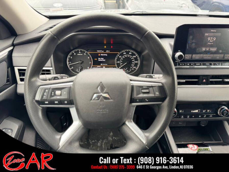 2024 Mitsubishi Outlander ES