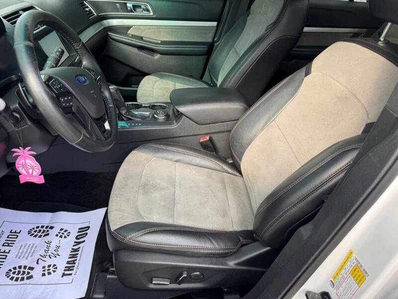2017 Ford Explorer XLT