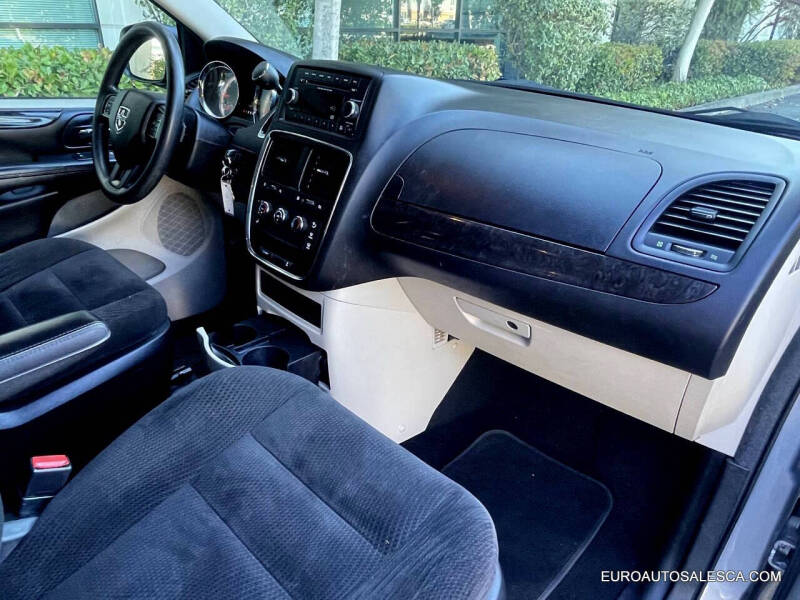 2016 Dodge Grand Caravan American Value Package