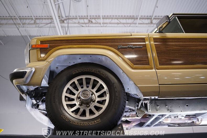 1989 Jeep Grand Wagoneer